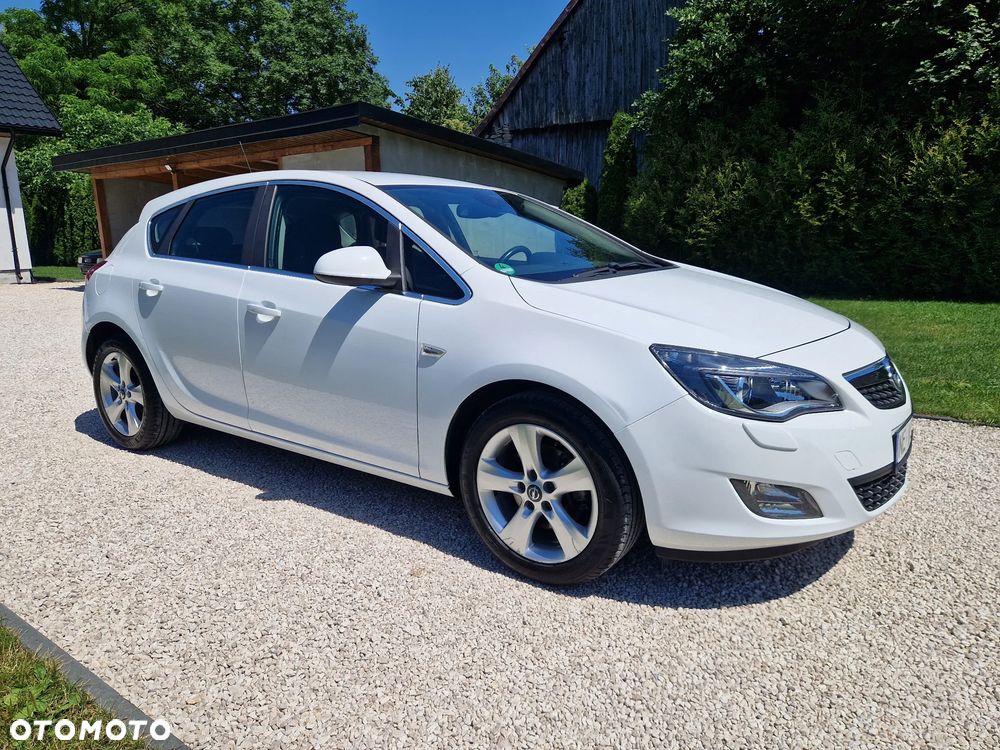 Opel Astra 1.6 Turbo - 13