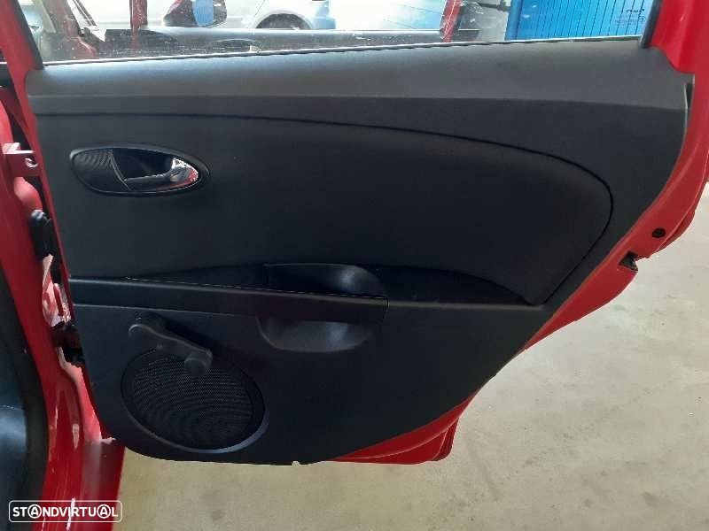 JOGO TAPETES / ALCATIFAS SEAT LEON 2005 - - 3