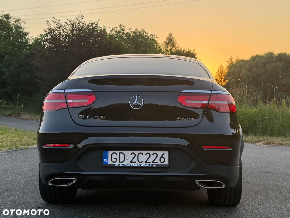 Mercedes-Benz GLC 250 4Matic 9G-TRONIC AMG Line - 17
