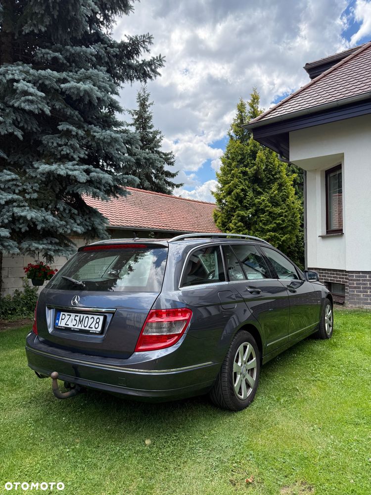 Mercedes-Benz Klasa C 200 (BlueEFFICIENCY) 7G-TRONIC Avantgarde - 4