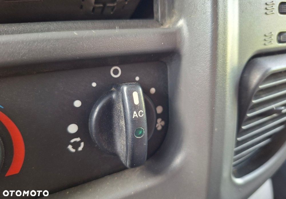 Ford Transit - 22