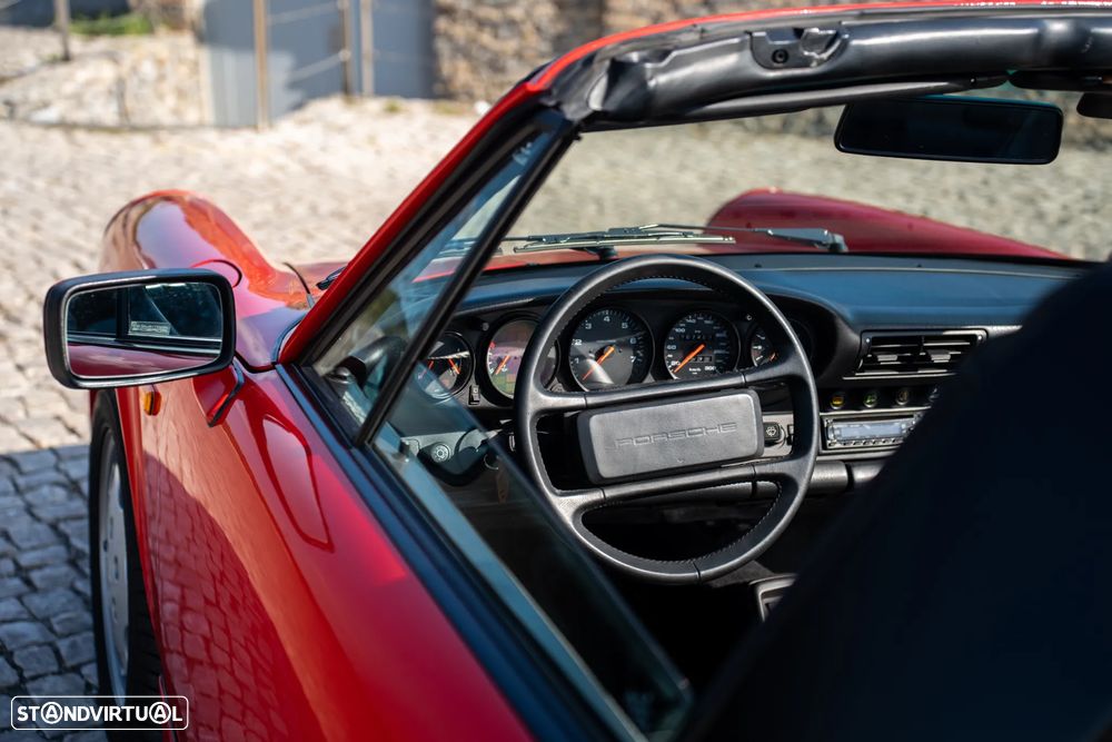Porsche 911 (964) Targa 3.6 Carrera 4 - 17