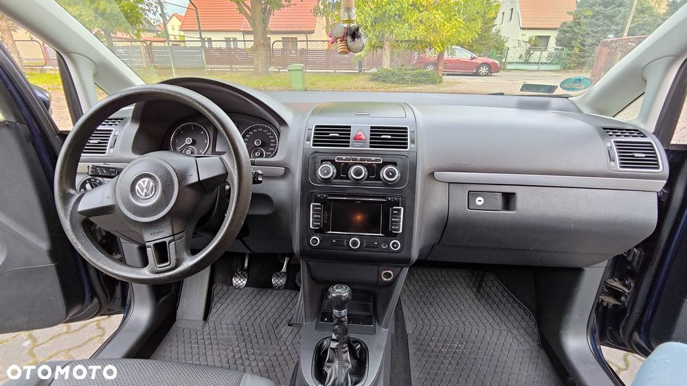 Volkswagen Touran - 9