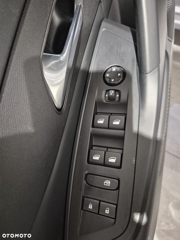 Peugeot 308 1.2 PureTech Allure S&S EAT8 - 13