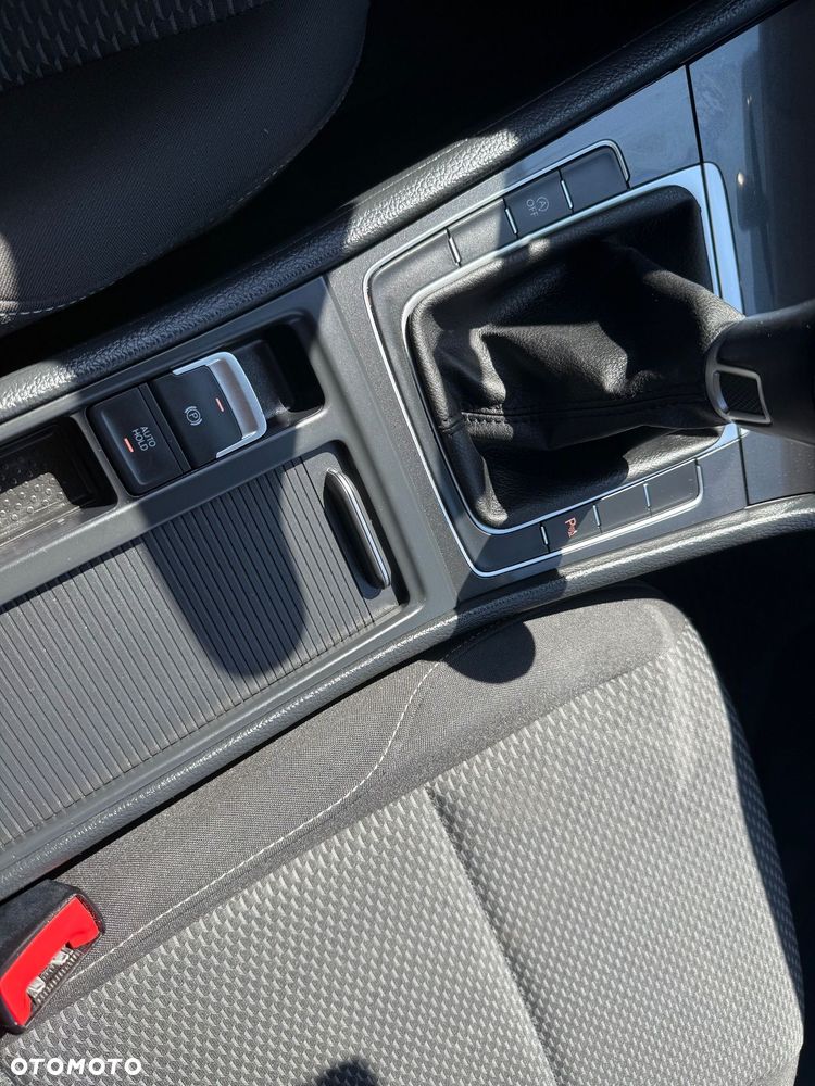 Volkswagen Golf VII 1.0 TSI BMT Trendline - 20