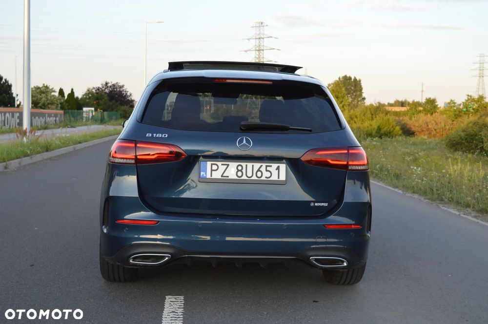 Mercedes-Benz Klasa B 180 AMG Line 7G-DCT - 13