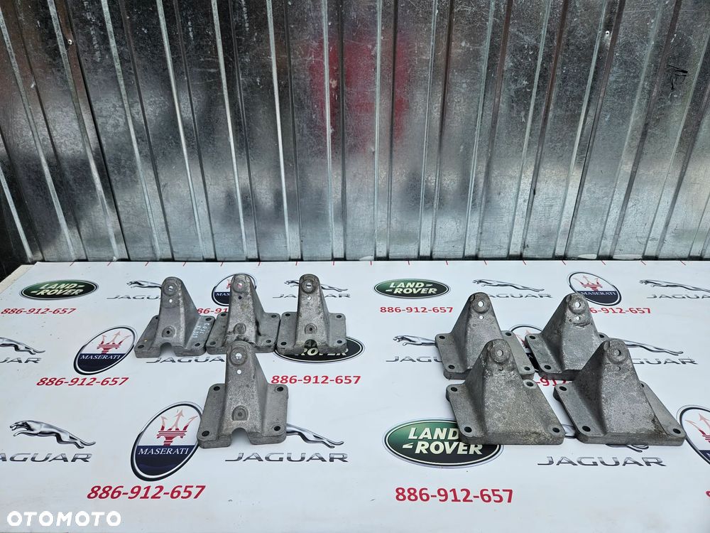 Jaguar XJ 351 3.0 SC 306PS 340 KM 5.0 508PN 385 KM 5.0 SC 510KM 508PS Łapa silnika prawa lewa Mocowanie silnika prawe lewe Stelaż Łapa 8W83-6037-AA 8W83-6037-AB 8W83-6061-AA - 1