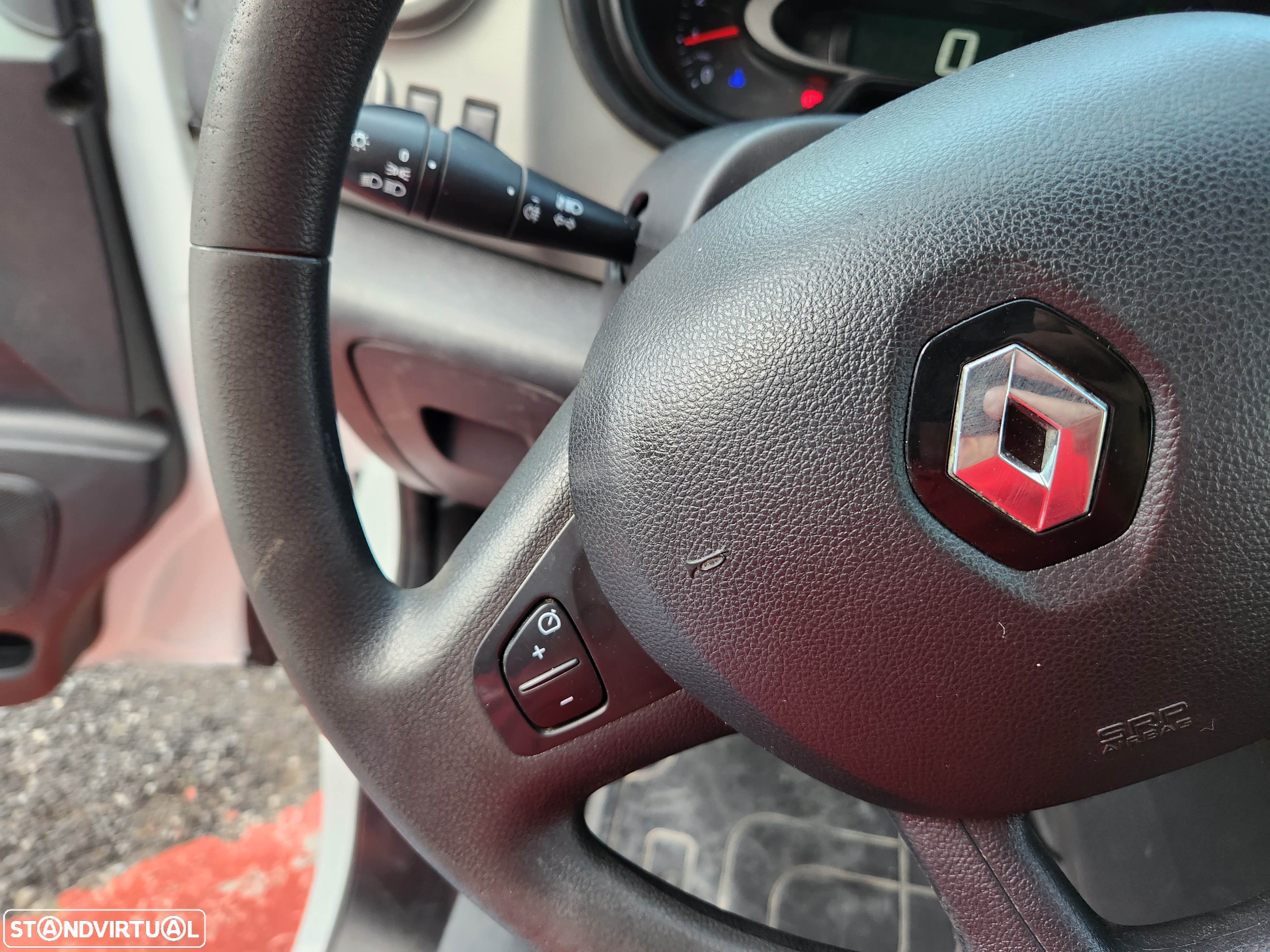 Renault TRAFIC - 13