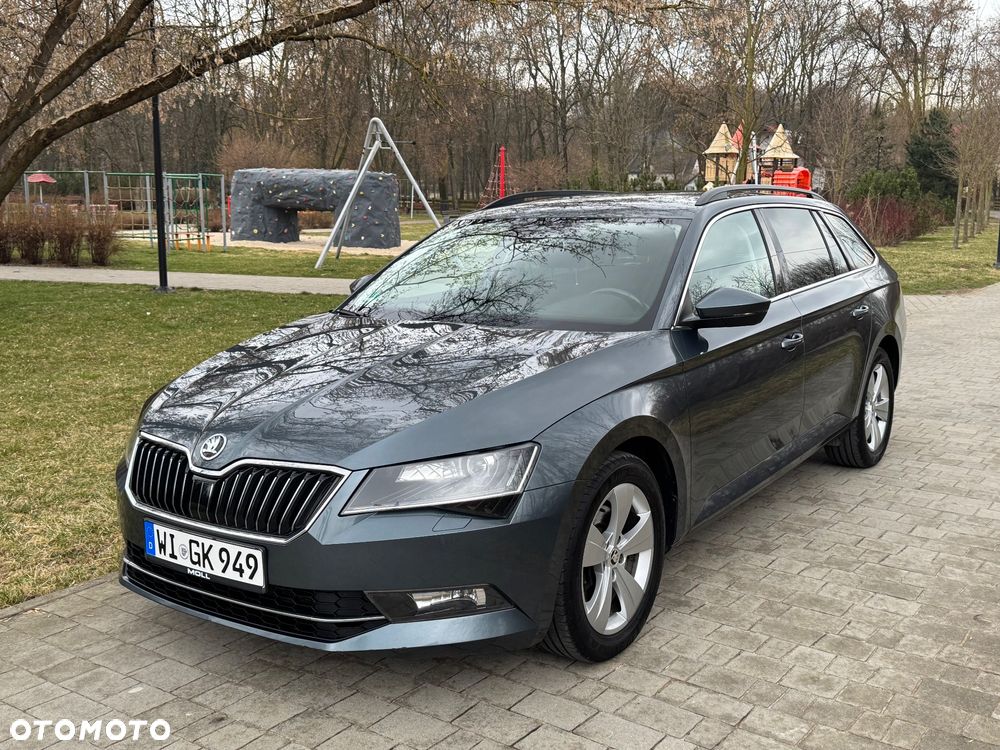 Skoda Superb 2.0 TDI DSG Premium Edition - 10
