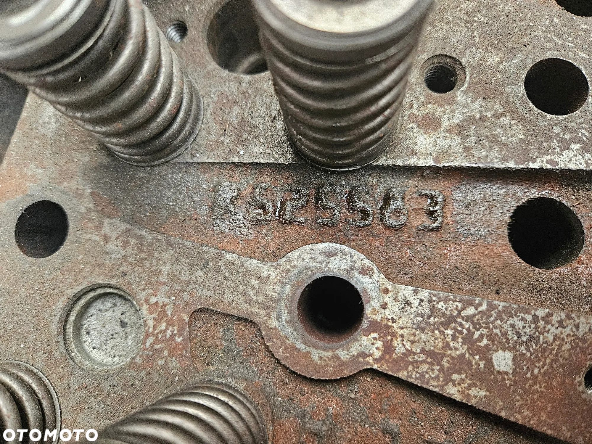 Głowica cylindrów John Deere 6090 6090RW402 7280R RE533513 R525583 - 2