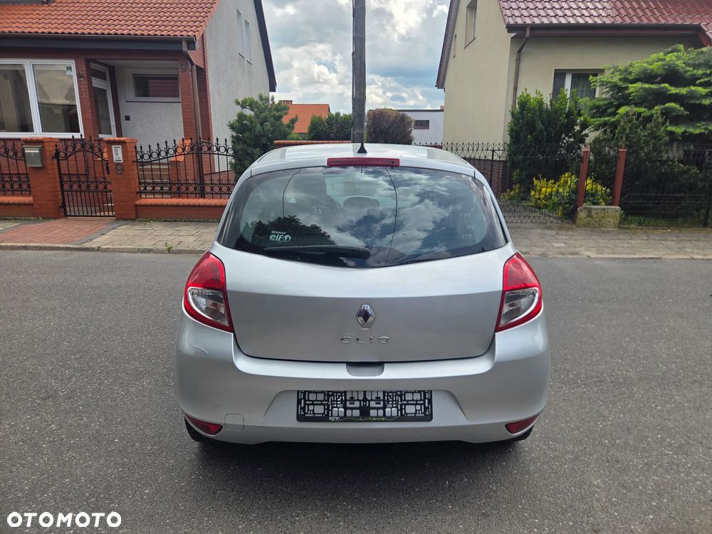 Renault Clio - 6