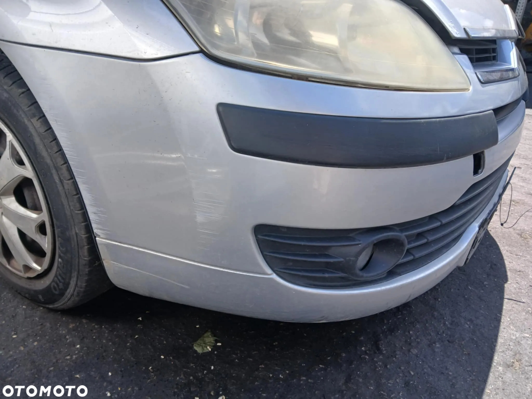 Citroen C4 Zderzak przedni - 3