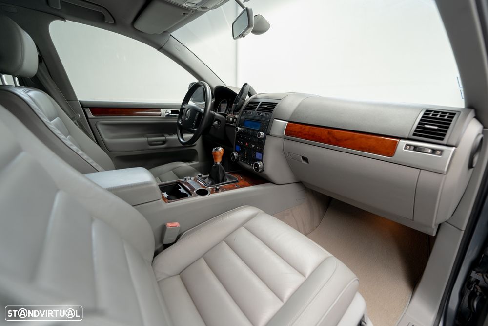VW Touareg 2.5 TDi Top - 2