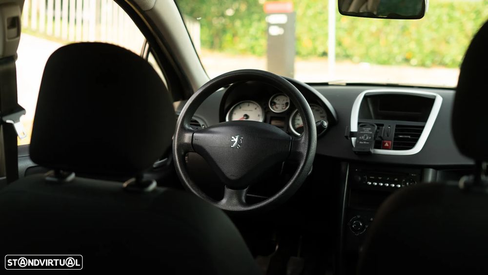 Peugeot 207 SW 1.6 HDi Premium - 8