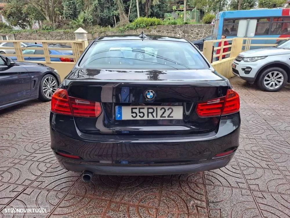 BMW 320 d Aut. Blue Performance Sport Line - 9