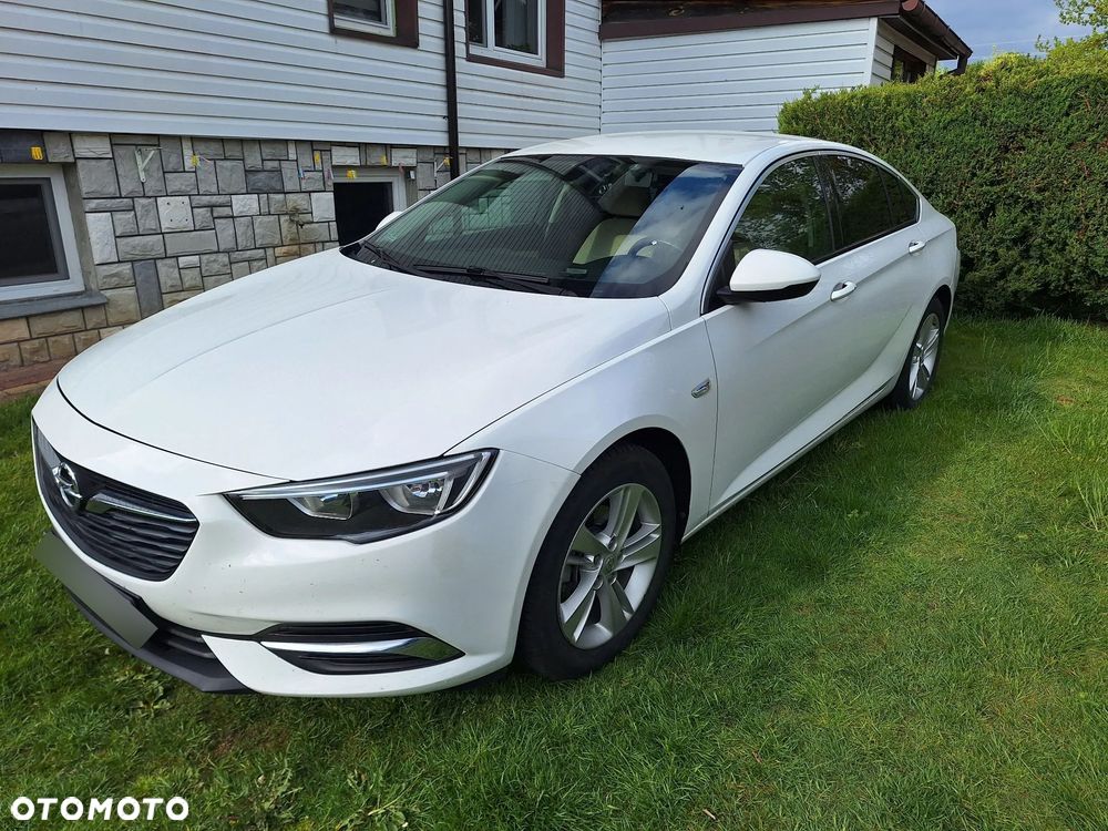 Opel Insignia - 1