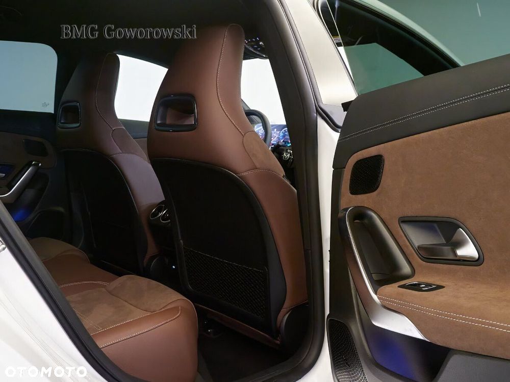 Mercedes-Benz CLA - 9