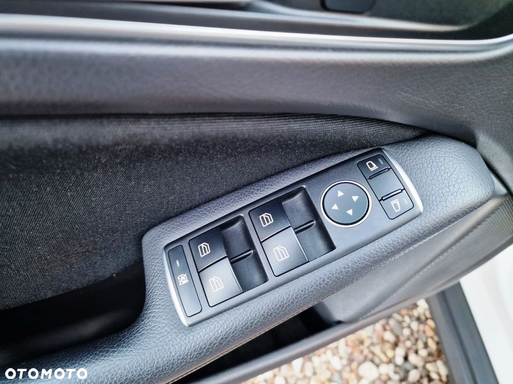 Mercedes-Benz GLA - 29