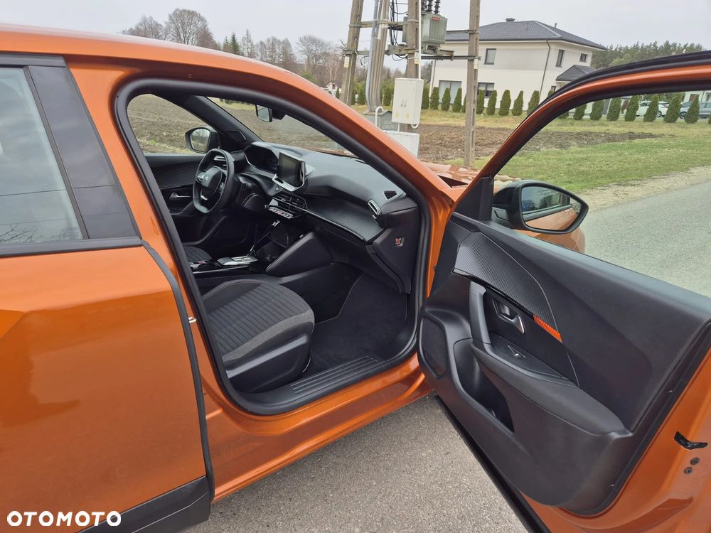 Peugeot 2008 136 Allure - 17