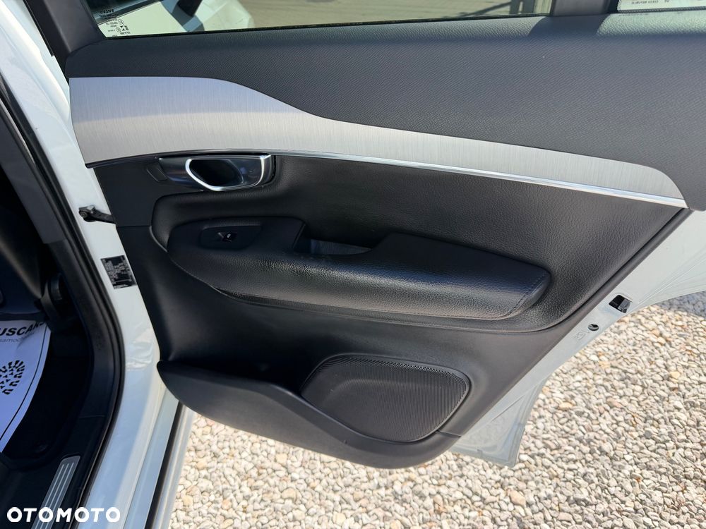 Volvo XC 90 B5 D AWD Momentum Pro 7os - 31