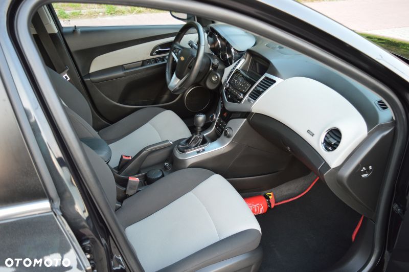 Chevrolet Cruze - 22