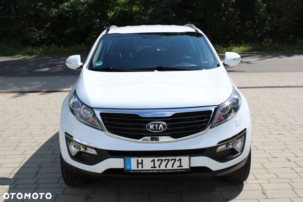 Kia Sportage 2.0 L - 19