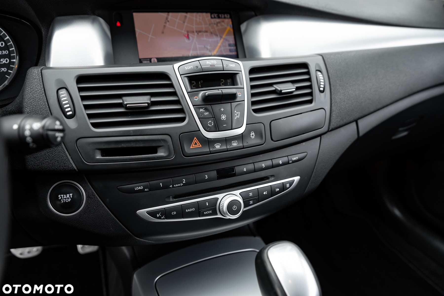 Renault Laguna Coupe V6 dCi 235 FAP GT - 25