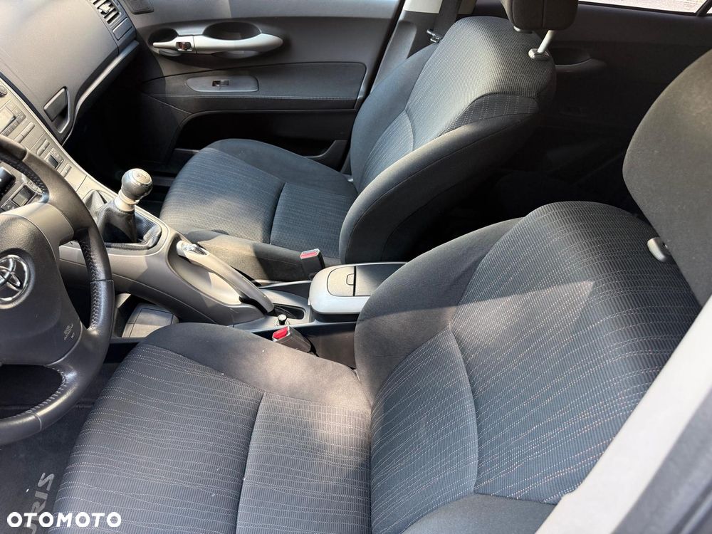 Toyota Auris 1.6 2010 - 22
