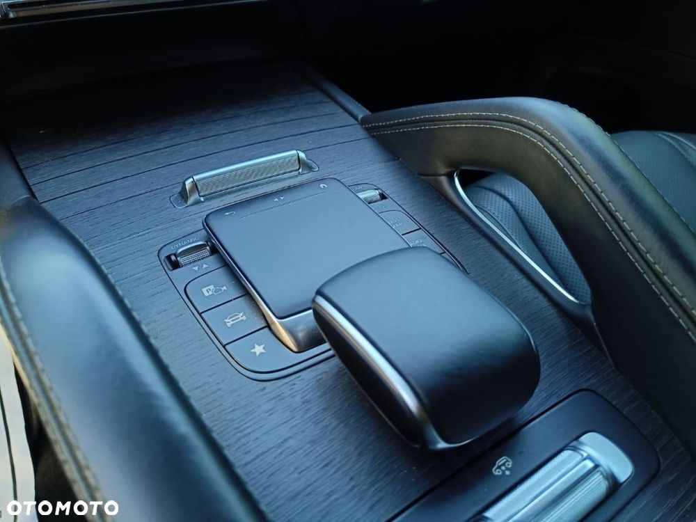 Mercedes-Benz GLE - 27