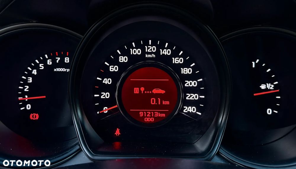 Kia Ceed - 13