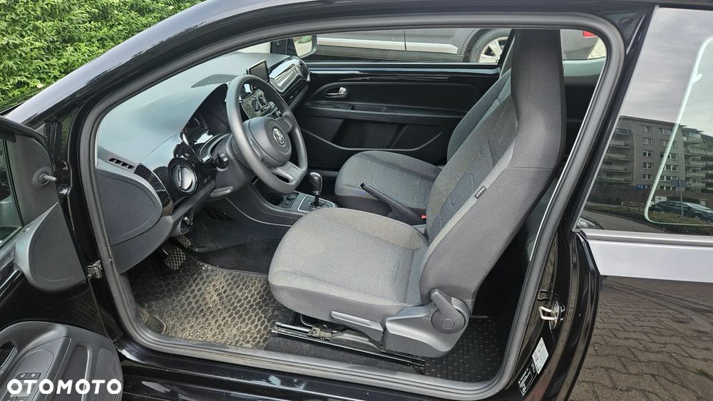 Volkswagen up! 1.0 move - 10