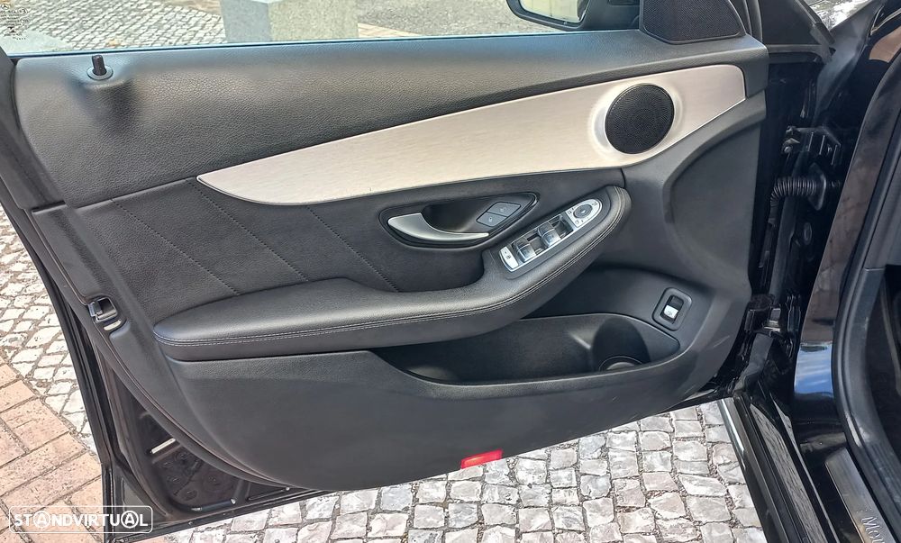 Mercedes-Benz C 300 de AMG Line - 19