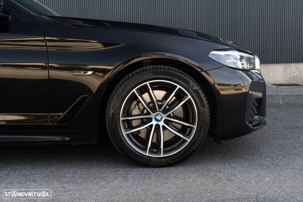 BMW 530 e Pack Desportivo M - 51