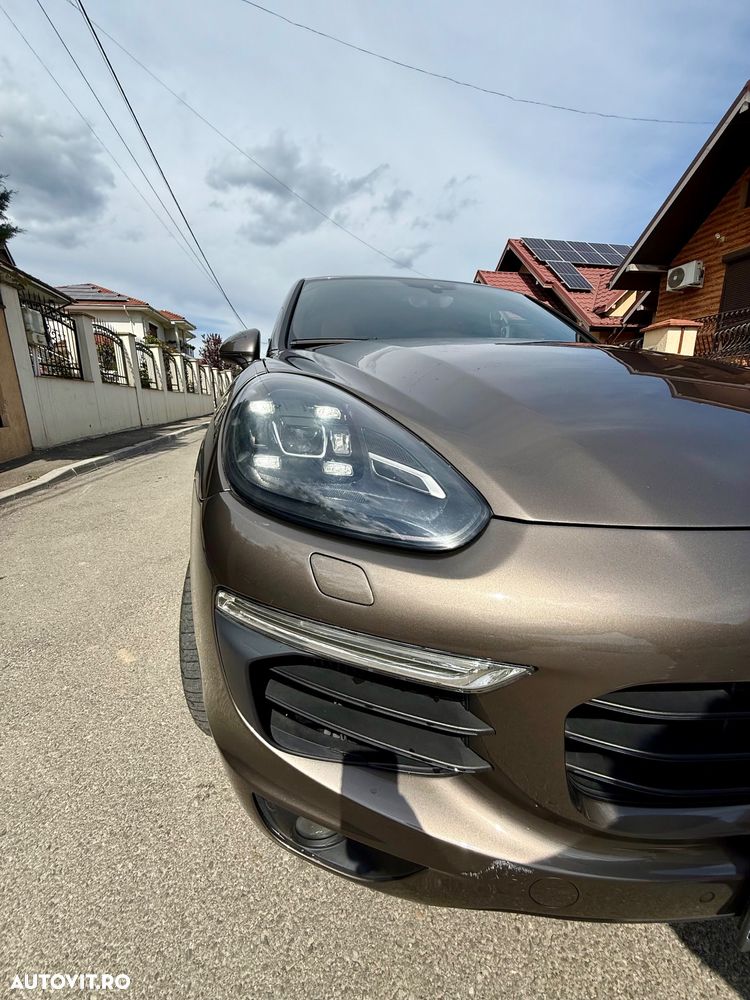 Porsche Cayenne - 12