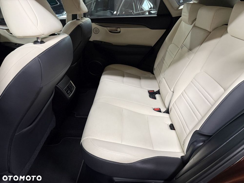 Lexus NX 300 Comfort AWD - 33