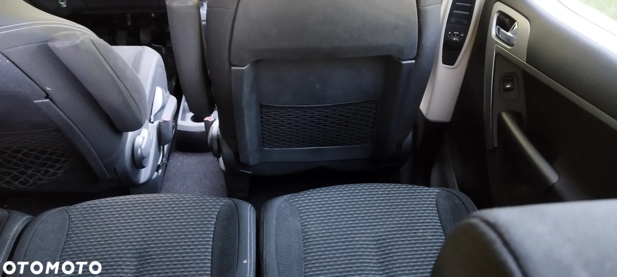 Citroën C4 Picasso 1.6 HDi FAP Style - 16