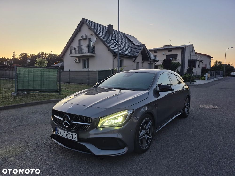 Mercedes-Benz CLA 200 7G-DCT AMG Line - 2