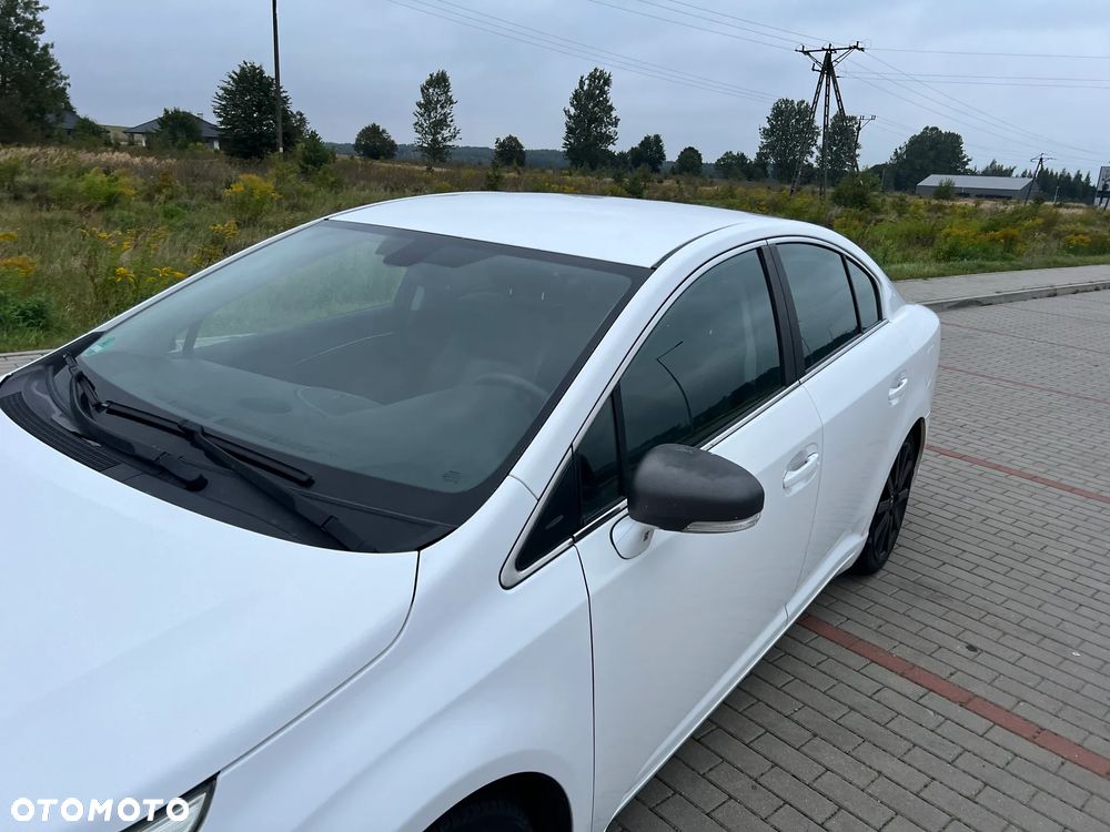 Toyota Avensis 2.2 D-4D Premium - 26