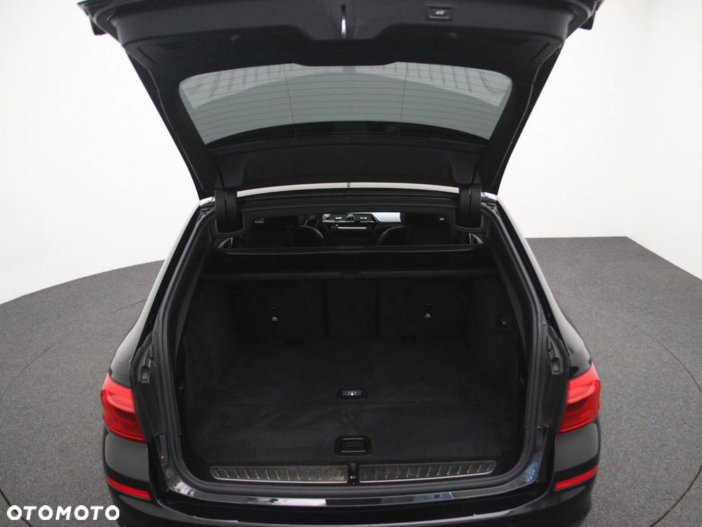 BMW Seria 5 520d Luxury Line - 34
