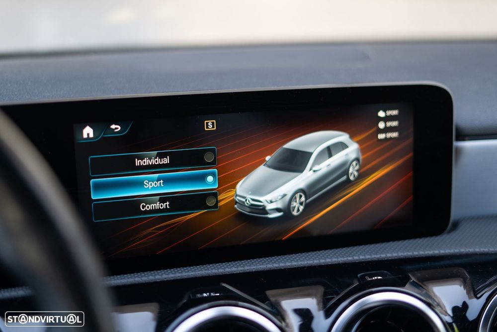 Mercedes-Benz A 160 AMG Line - 28