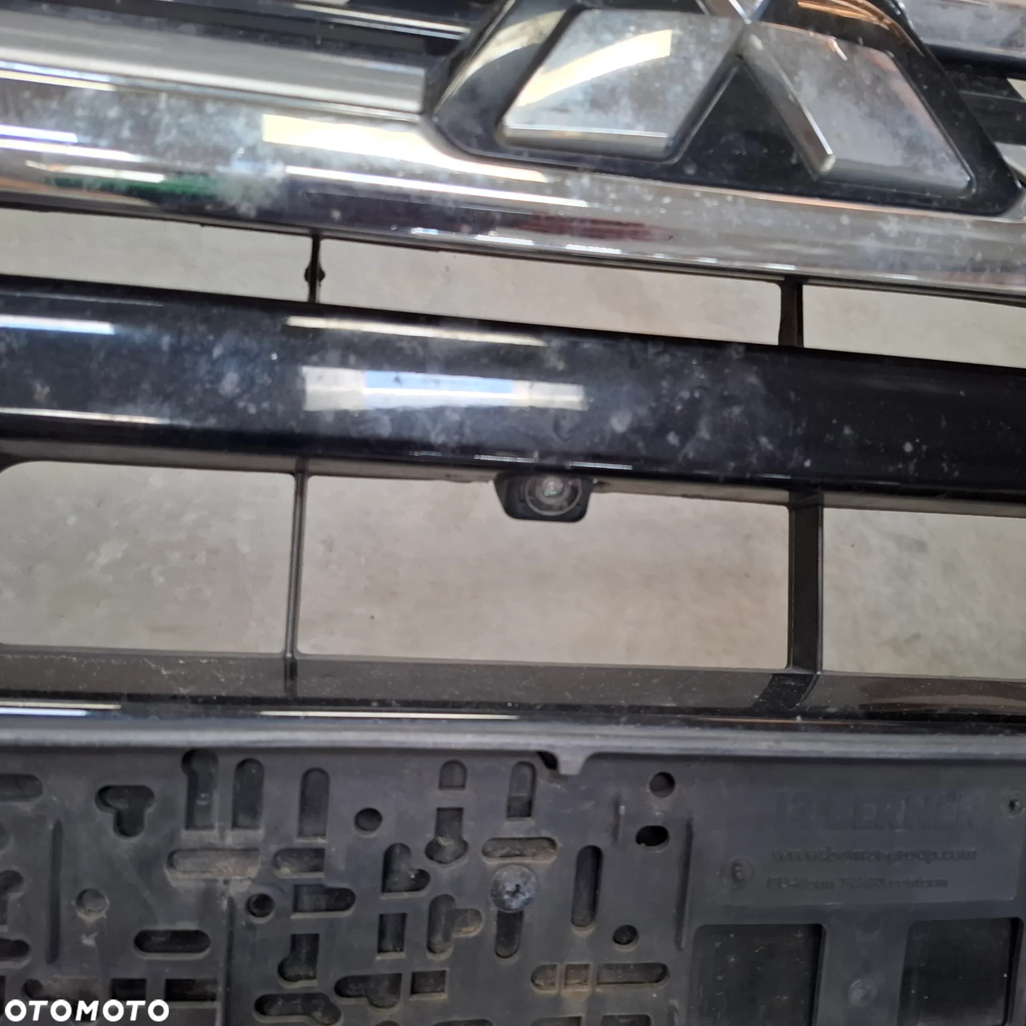 MITSUBISHI OUTLANDER III 3 15- ZDERZAK KOMPLETNY PRZOD W KOLOR W37 białySPRYSKI - 4