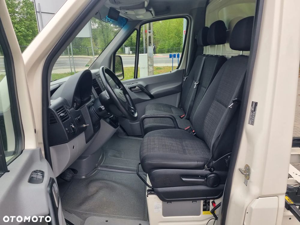 Mercedes-Benz Sprinter - 7