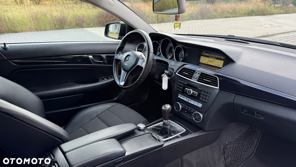Mercedes-Benz Klasa C 180 Coupe BlueEFFICIENCY - 30