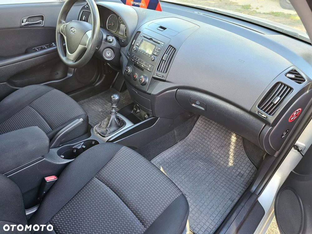 Hyundai i30 1.6 Premium - 10