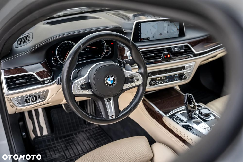 BMW Seria 7 M760Li xDrive - 7