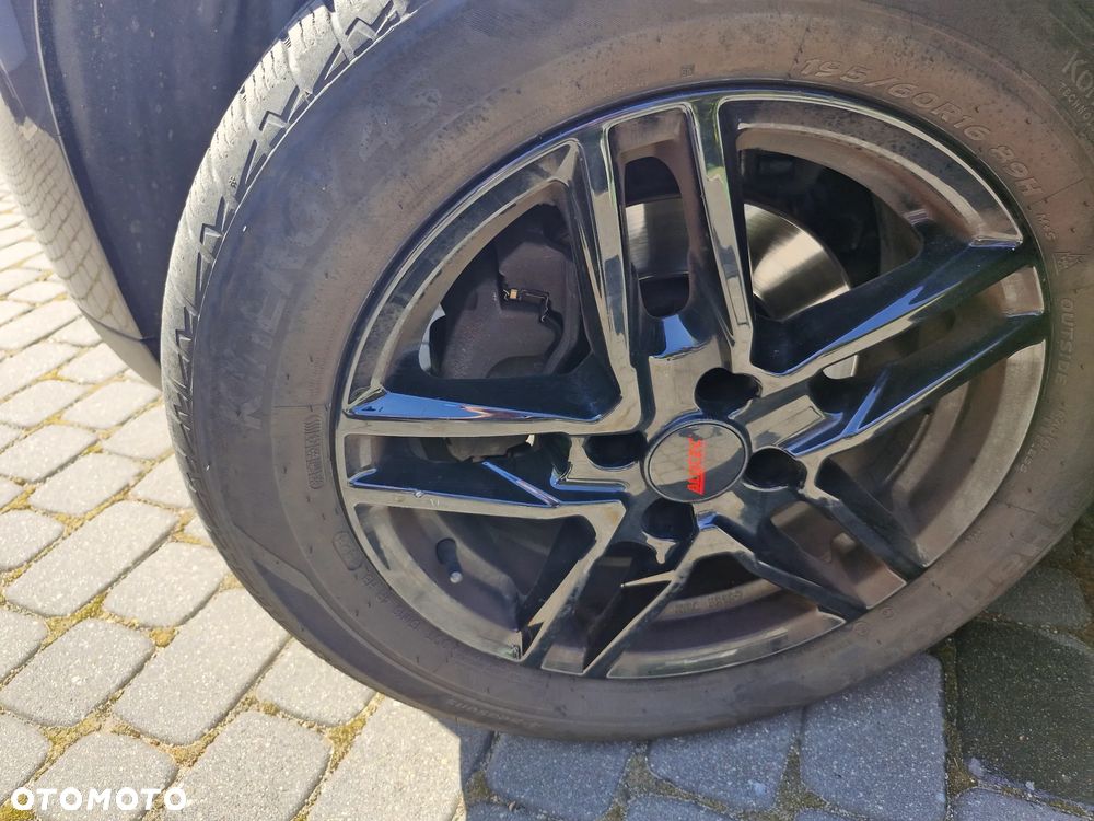Peugeot 2008 e-HDi FAP 115 STOP & START Allure - 22