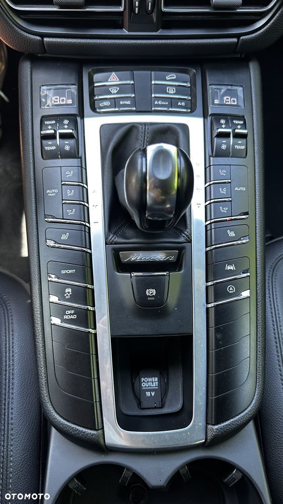 Porsche Macan Standard - 13