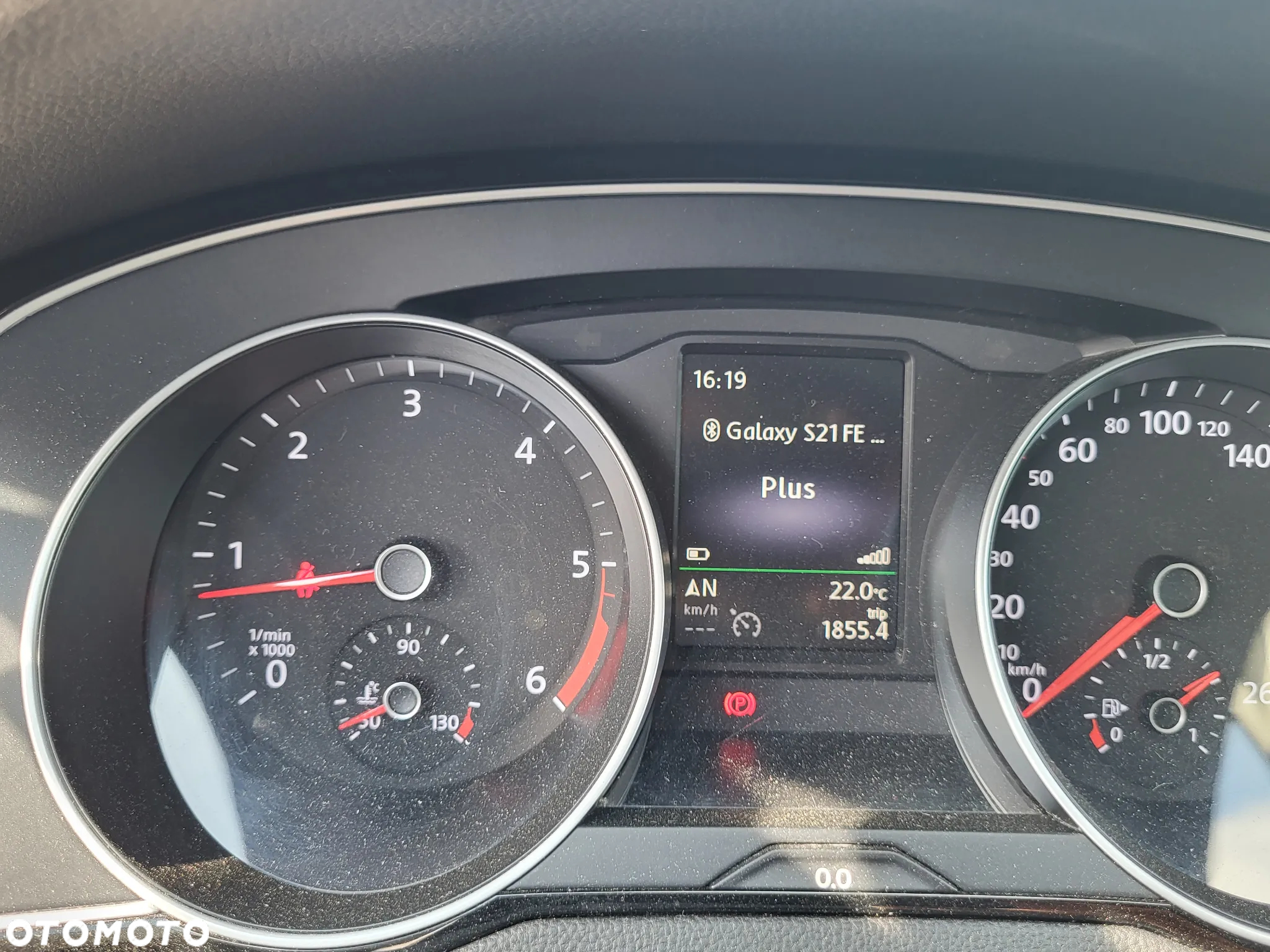 Volkswagen Passat 2.0 TDI SCR Highline - 18
