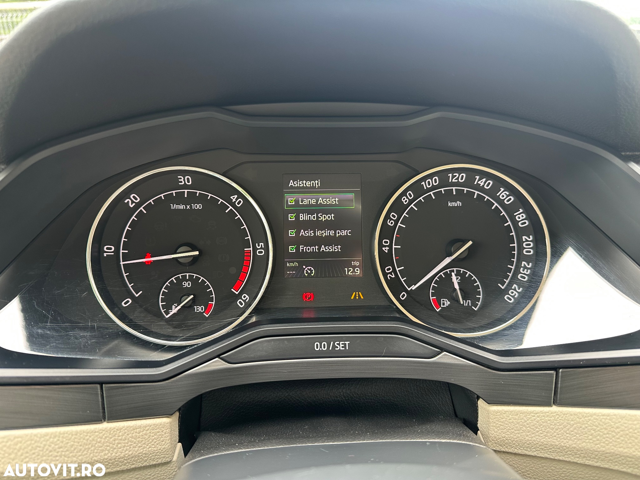 Skoda Superb 1.6 TDI Style - 9