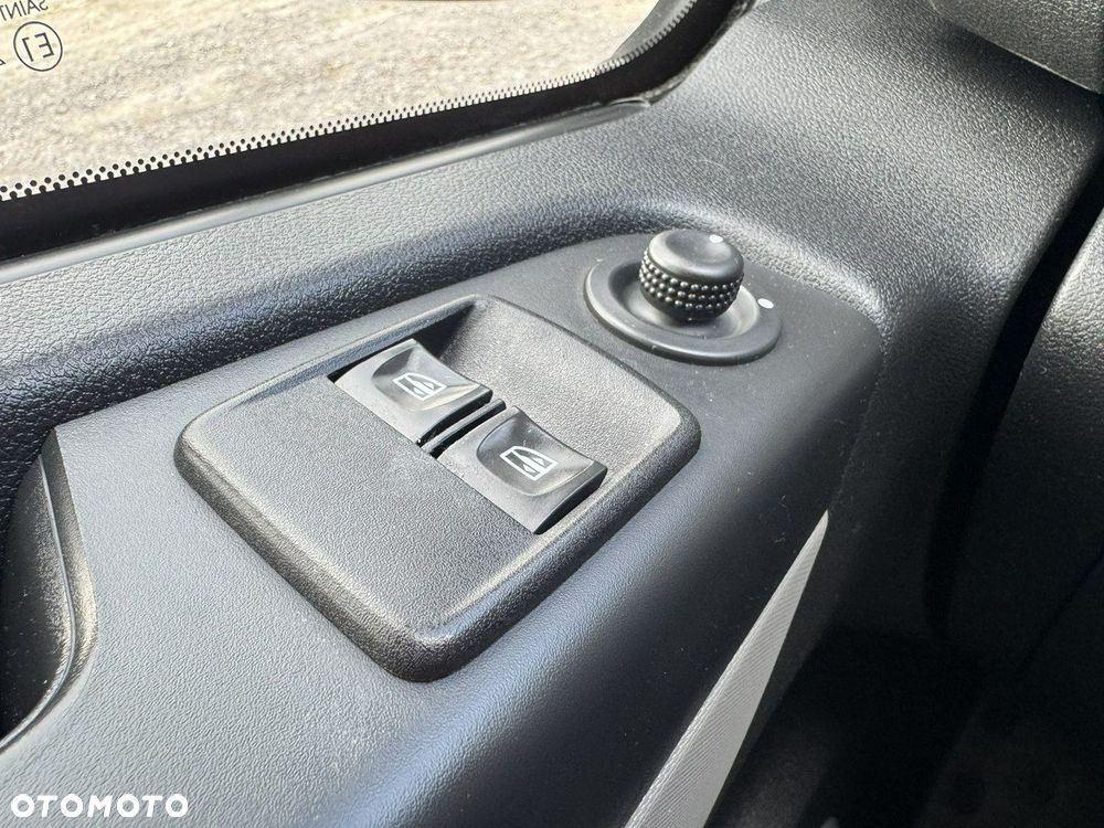 Renault Trafic - 17